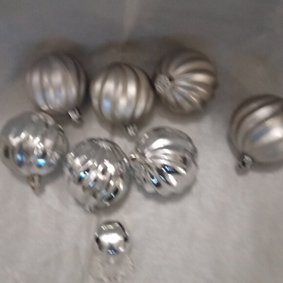 8 faux silver tree ornament no hooks Christmas in July decorative event - Picture 3 of 3